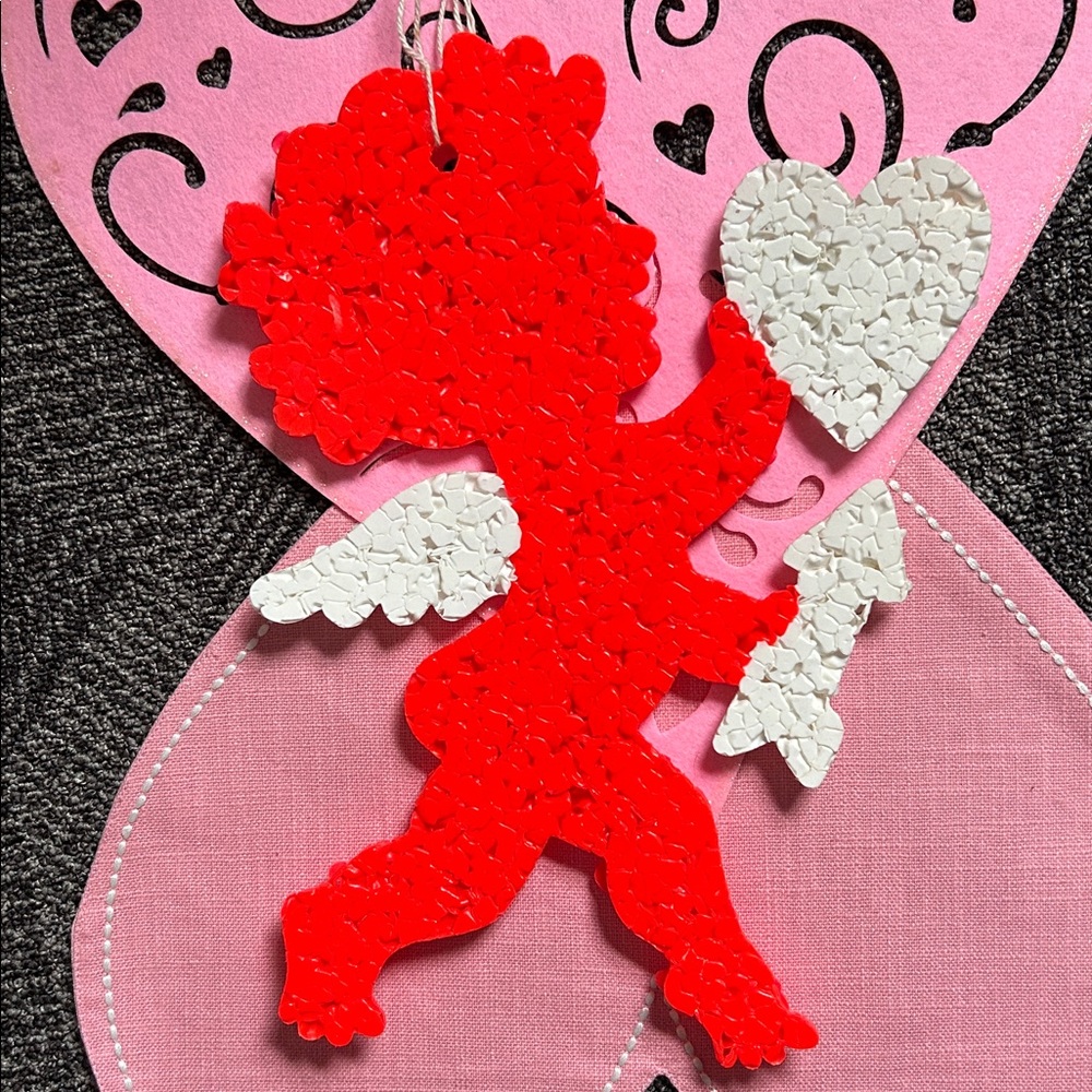 Popcorn Plastic Cupid - Picture 2 of 3